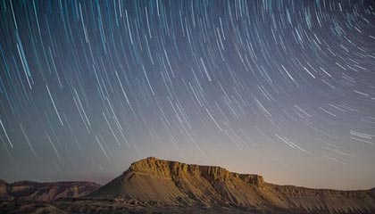 开云体育-亚洲杯国足迎战 球迷热情高涨，亚洲杯国足首战