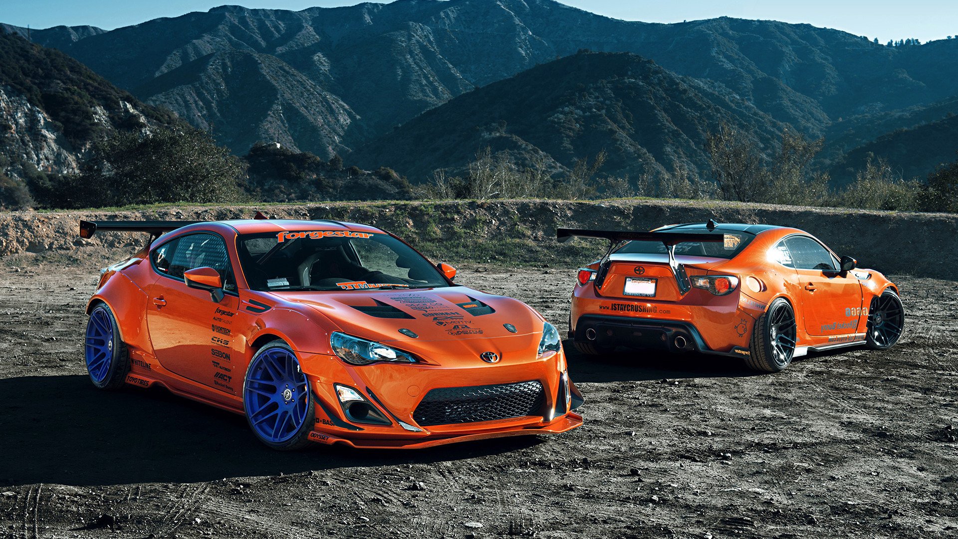 中国足球联赛赛事宣传活动形式多样，足球联赛宣传海报手绘图片